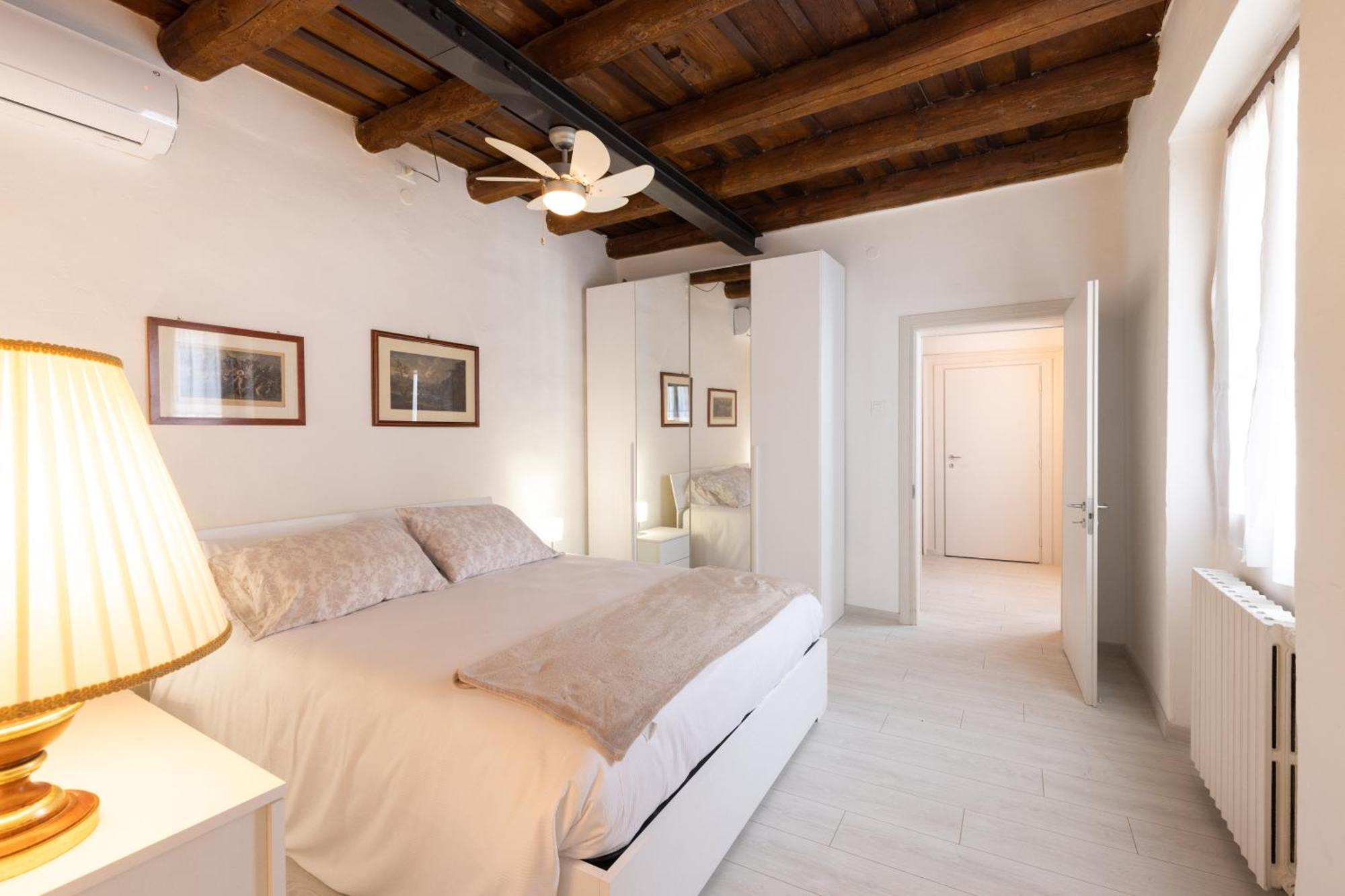 Anticavalle Intero Appartamento Verona Exterior photo